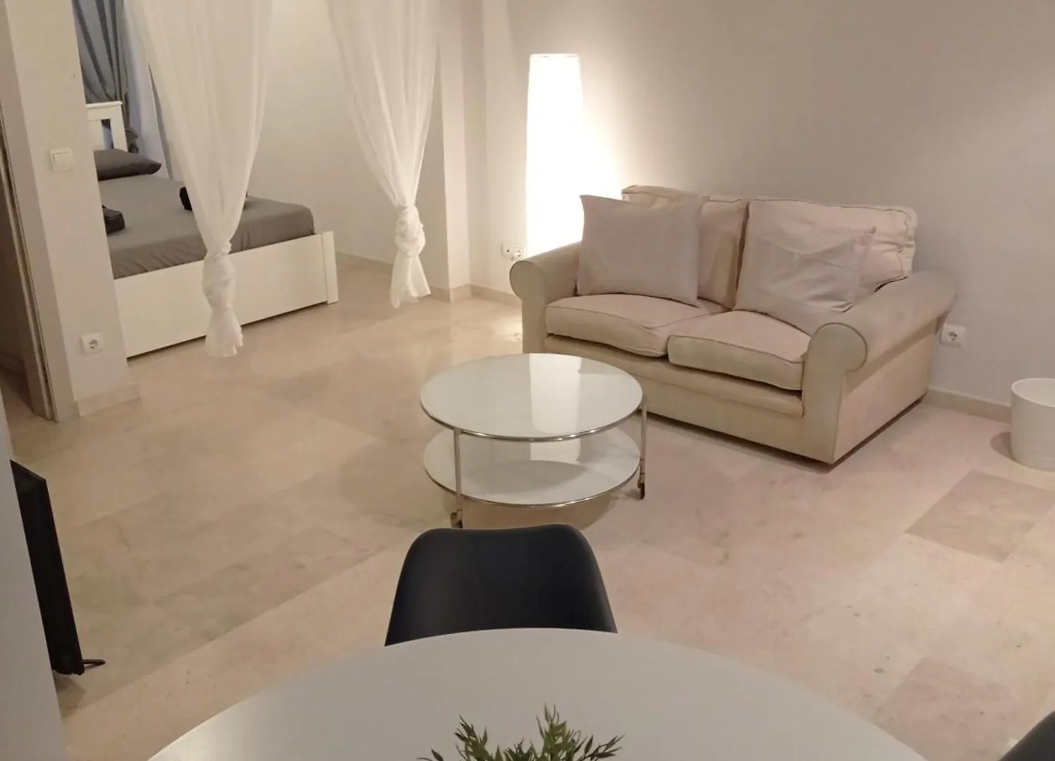 Apartment-Loft Sagrada Famila L5 Metro Exit Barcellona 0*,  Spagna